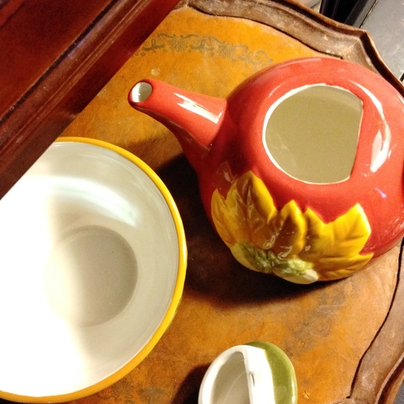 Tea for One~ 2 cup stacking fall teapot NWT - Picture 4 of 5